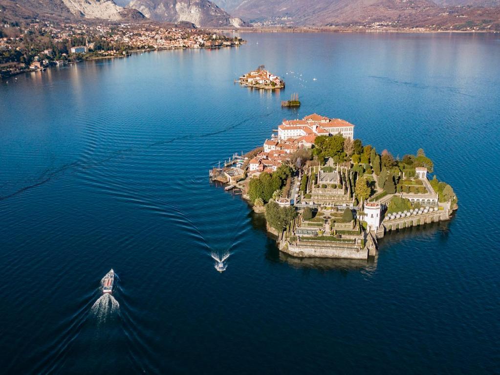 Breathtaking Lake View In The Heart Of 斯特雷萨 外观 照片